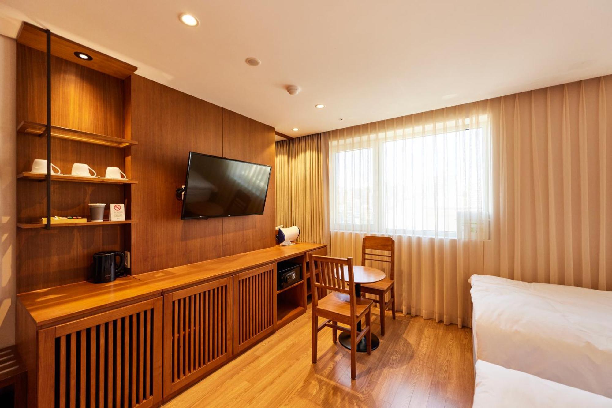 Hotel Uri& Сеул Экстерьер фото