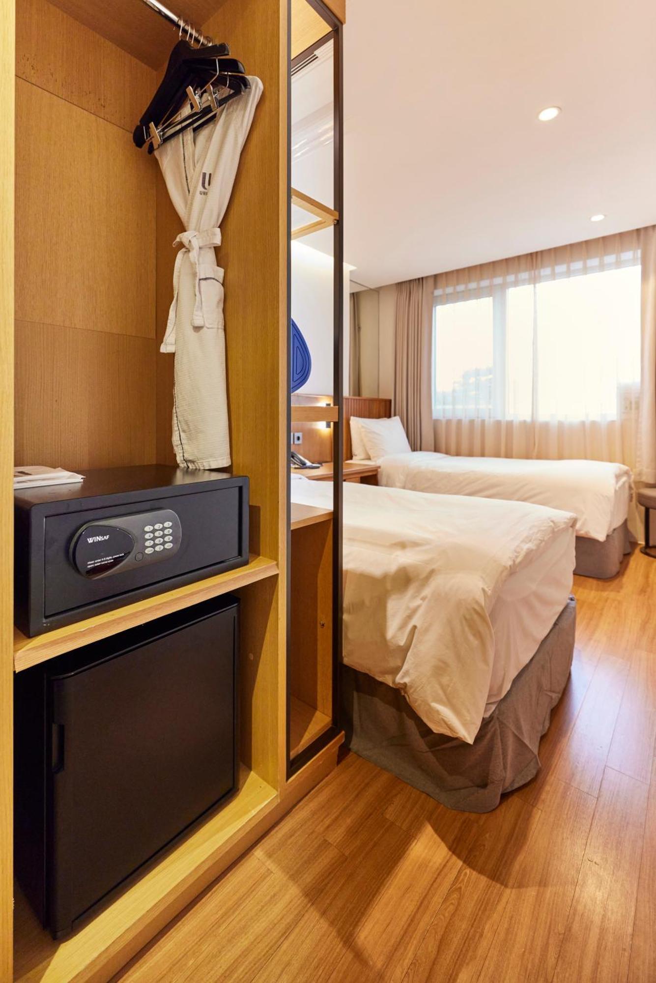 Hotel Uri& Сеул Экстерьер фото